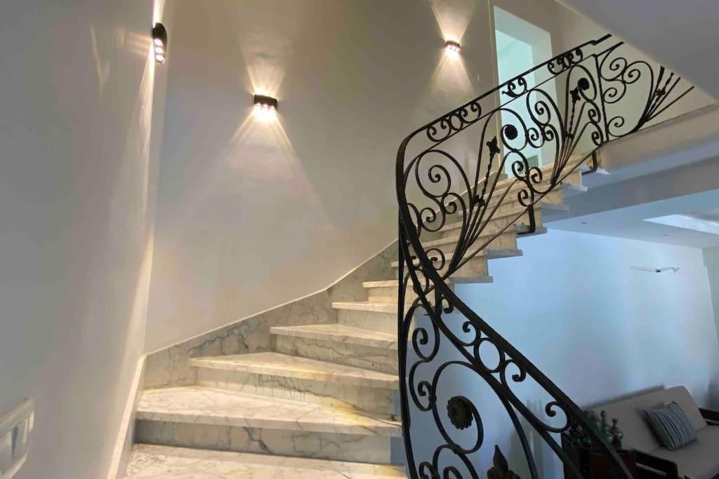 Baytona Apartman Qaryat Shakush Kültér fotó